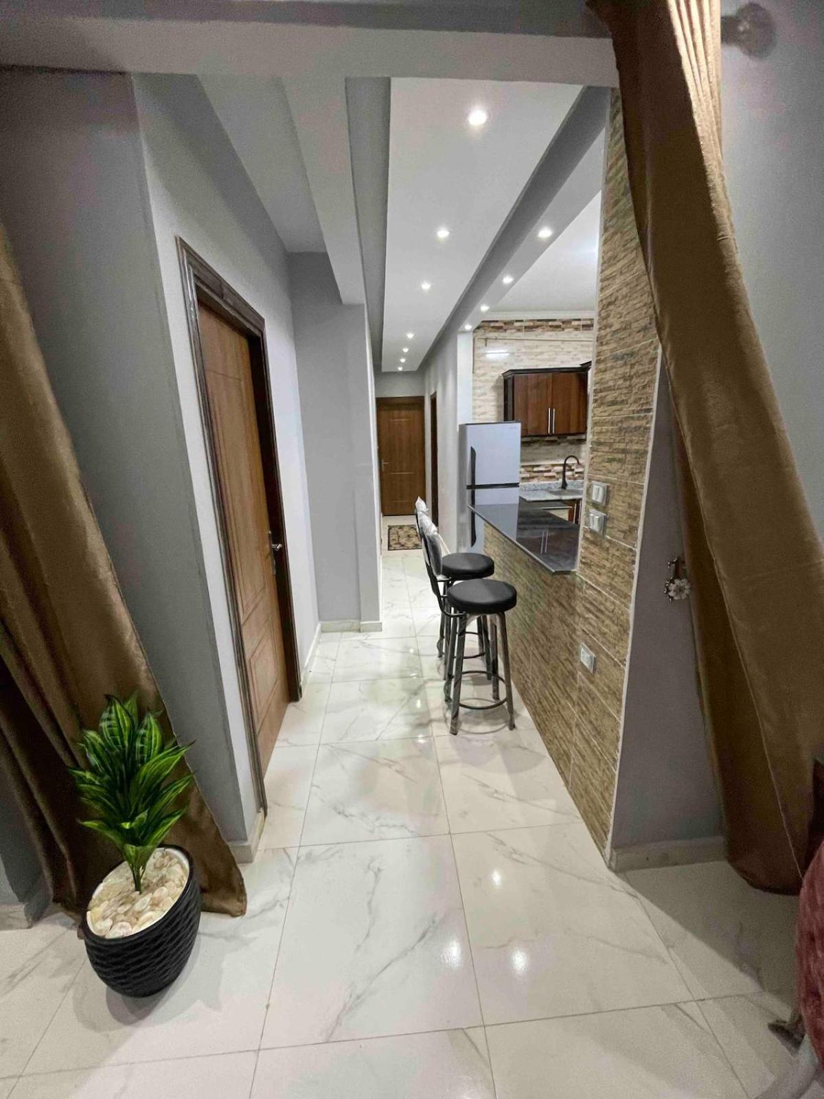 Modern Furniture *